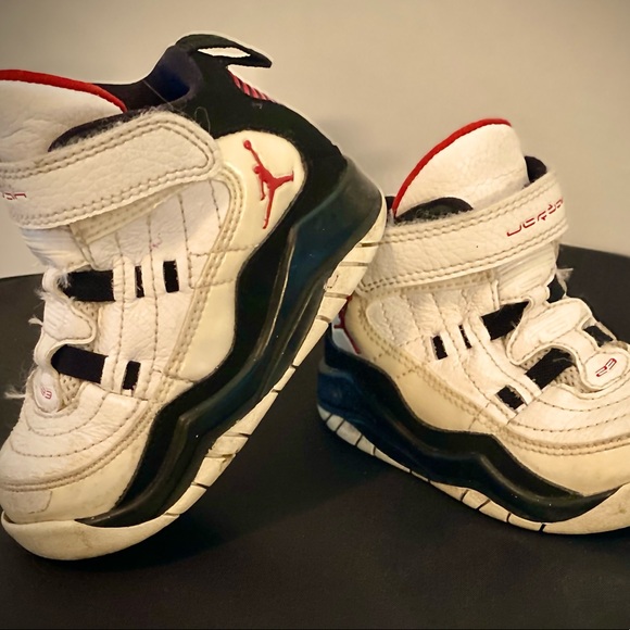 Air Jordan Hallowed Ground TD 375367-161 Toddler Sneakers size 6c - Picture 2 of 4